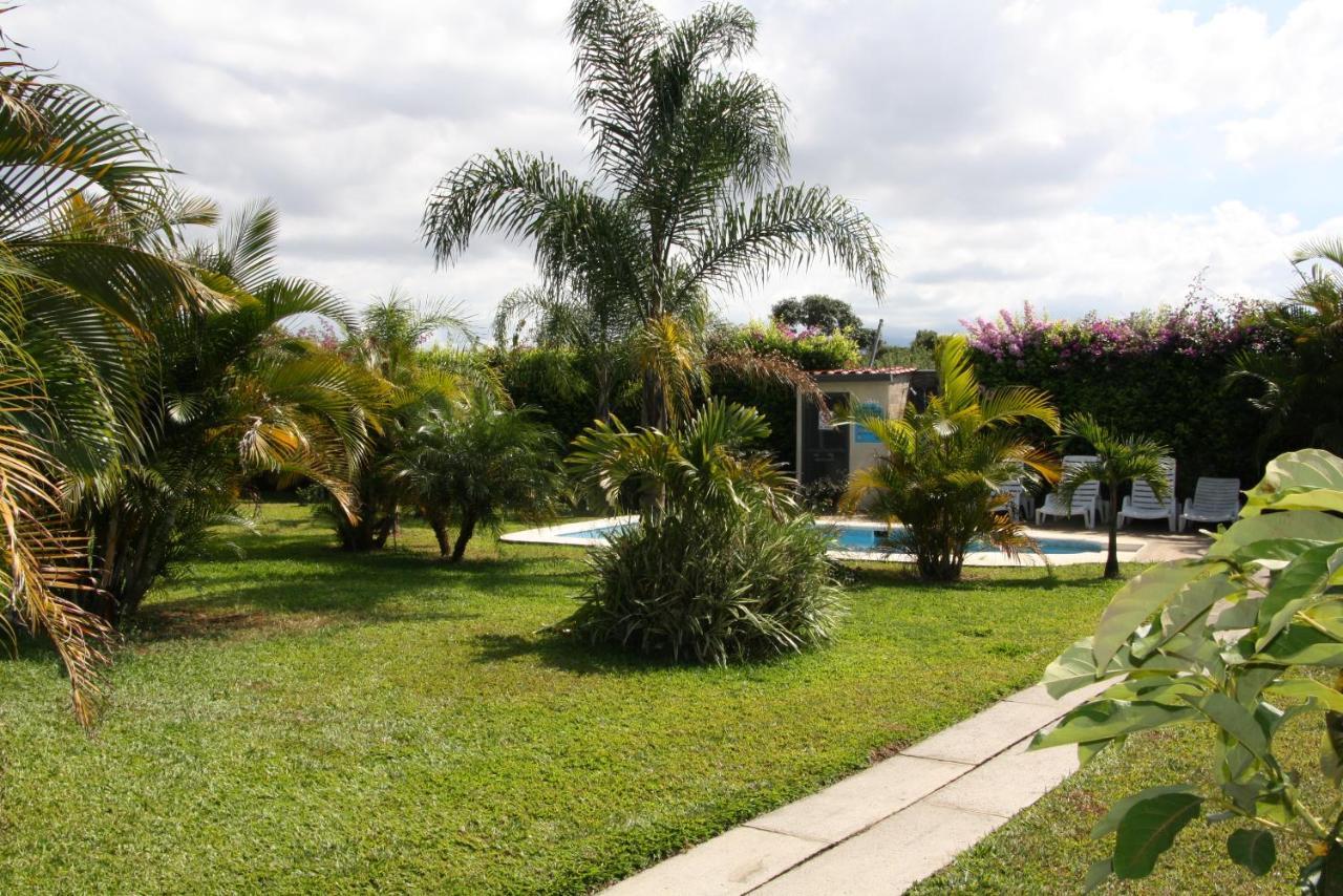 Apartamentos La Alborada Airport Sjo Алахуела Екстер'єр фото