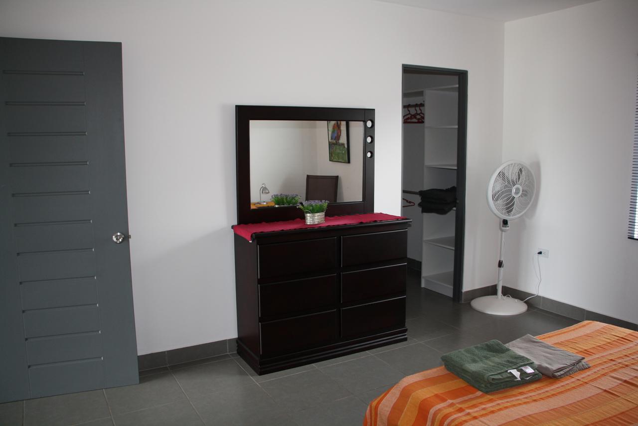 Apartamentos La Alborada Airport Sjo Алахуела Екстер'єр фото